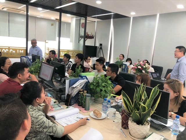 hoc-vien-trong-khoa-dap-tao-ky-nang-ban-hang-chuyen-nghiep