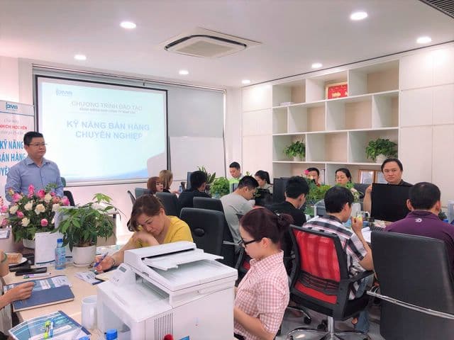 khoa-hoc-ky-nang-ban-hang-chuyen-nghiep-tai-nam-loc