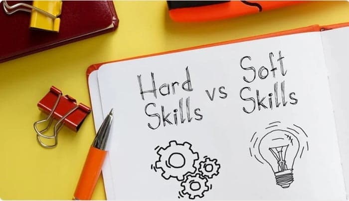 So sánh kỹ năng cứng với kỹ năng mềm