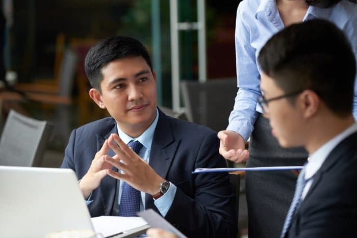Quản lý cấp trung cần biết thiết lập và được các mục tiêu cho tổ chức