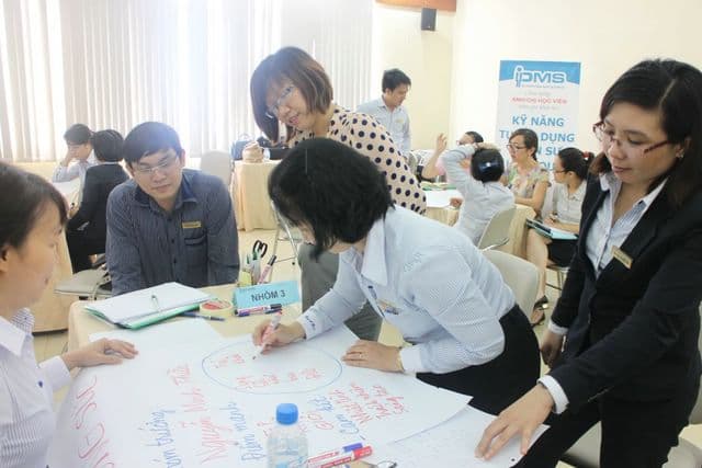 hoạt động nhóm khóa đào tạo tuyển dụng