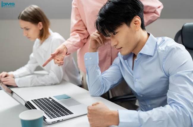 Phong cách làm việc không phù hợp dẫn đến mâu thuẫn