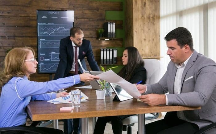 quản trị doanh nghiệp ra làm gì