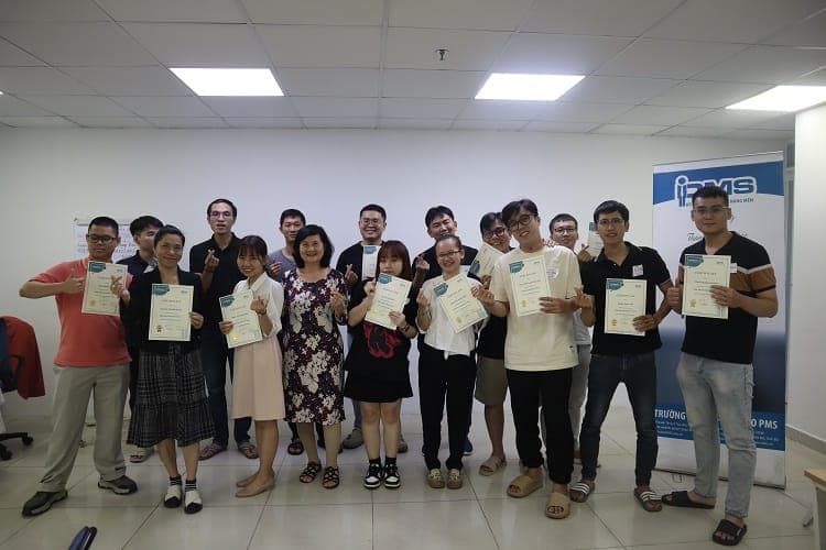 Buổi học lớp Public tại Học viện PMS