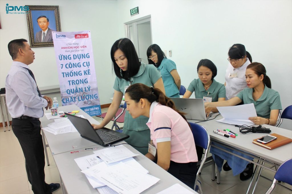 Giảng viên Trương Minh Cảnh trình bày khóa học tại MeiWa